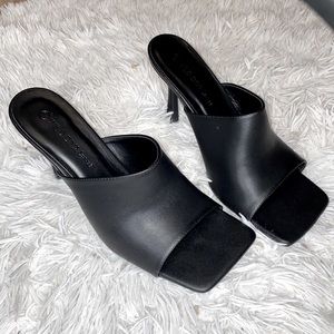 **Brand New** Women’s Black Mini Sandal Heel